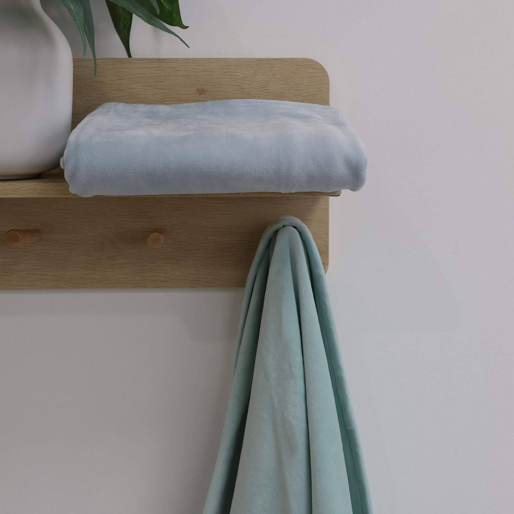 Nordic 2PK Stretchy Velour Cuddle Blankets - Sky/Mint