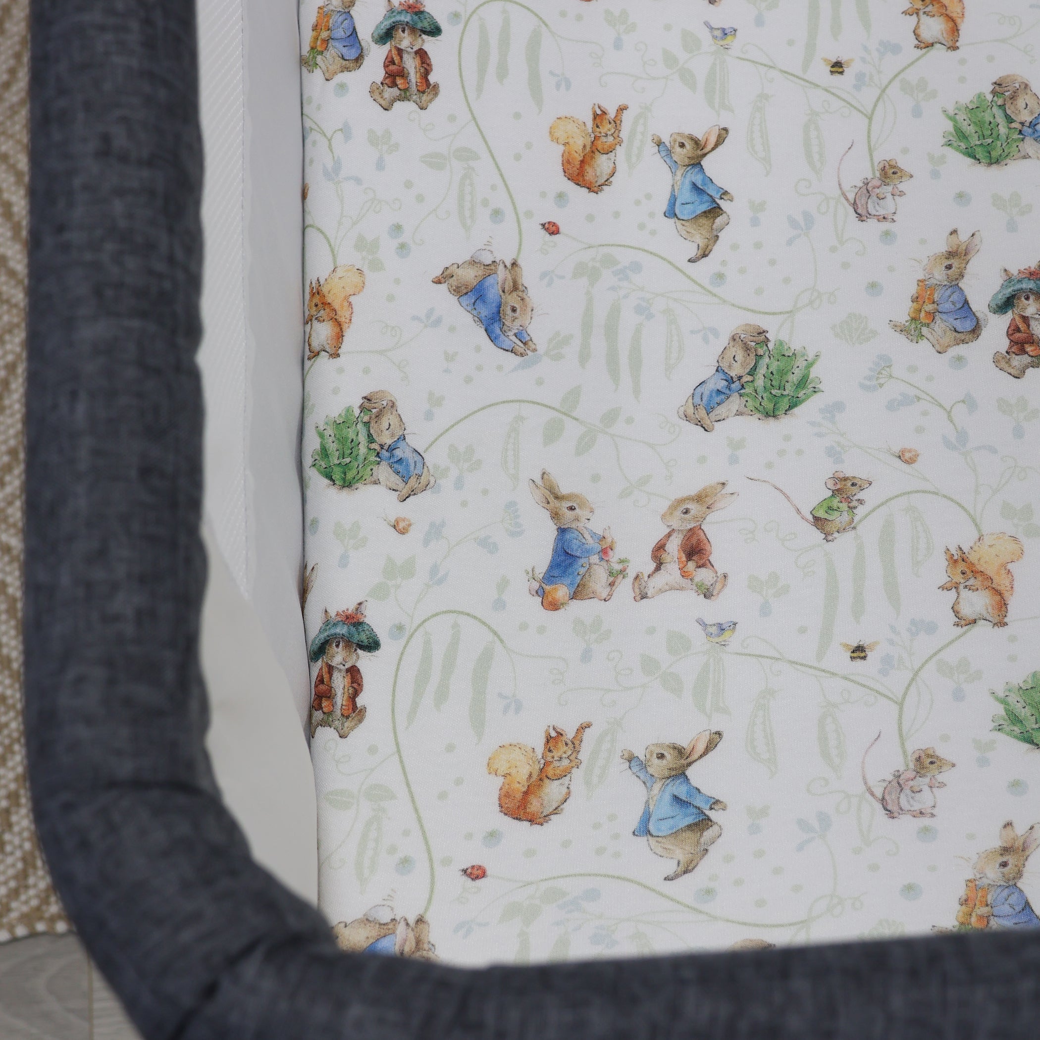 Peter Rabbit & Benjamin Bunny Co Sleeper/Bedside Sleeper Fitted Sheet
