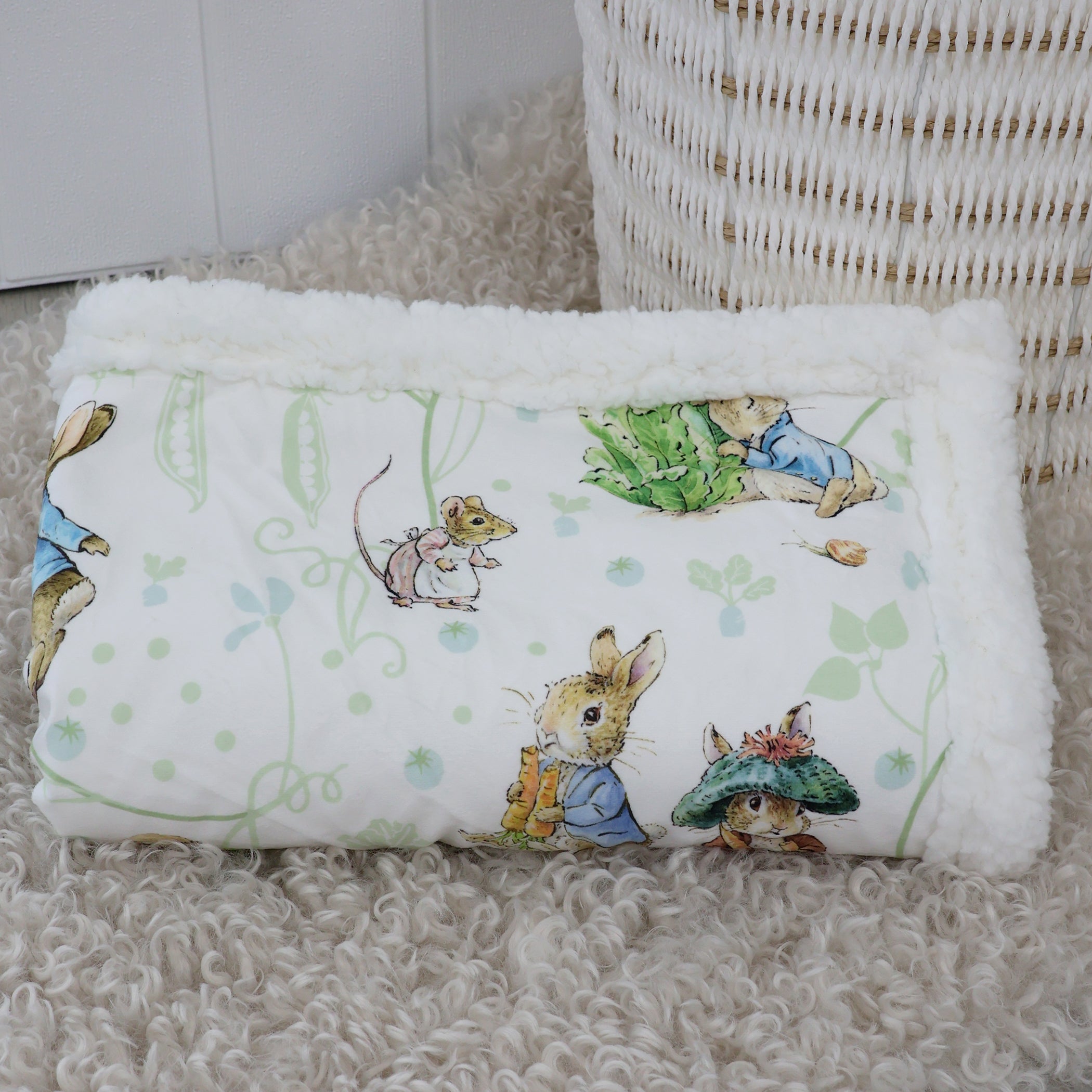Peter Rabbit & Benjamin Bunny Cuddle Blanket