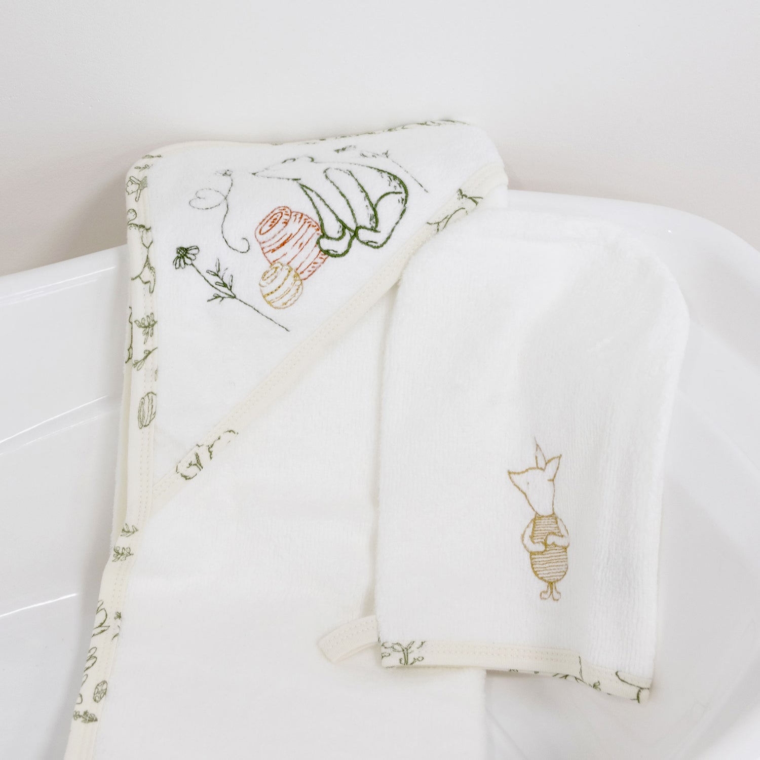 Disney Classic Pooh Hooded Towel & Mitt Set