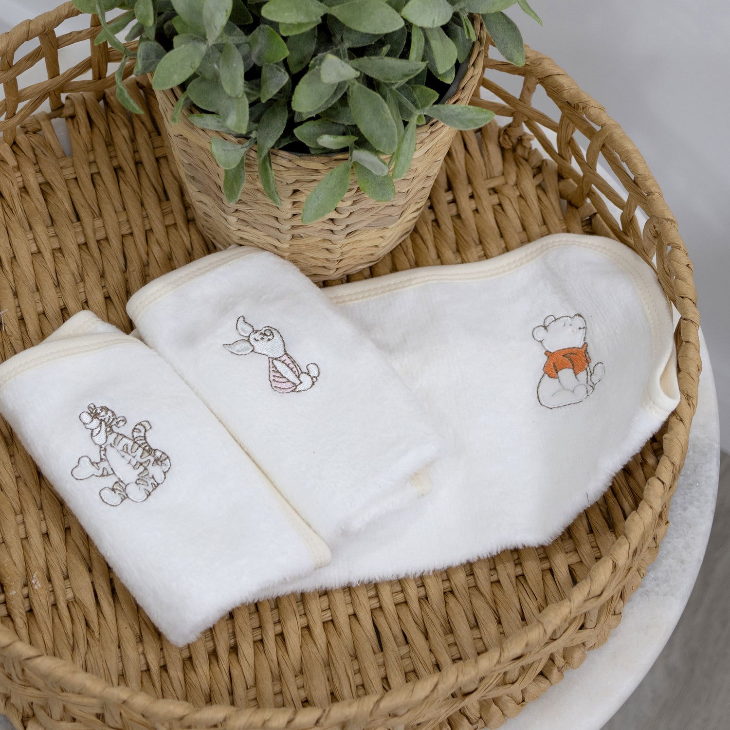 Disney Winnie the Pooh Bundle - Hooded Towel & Face Washers